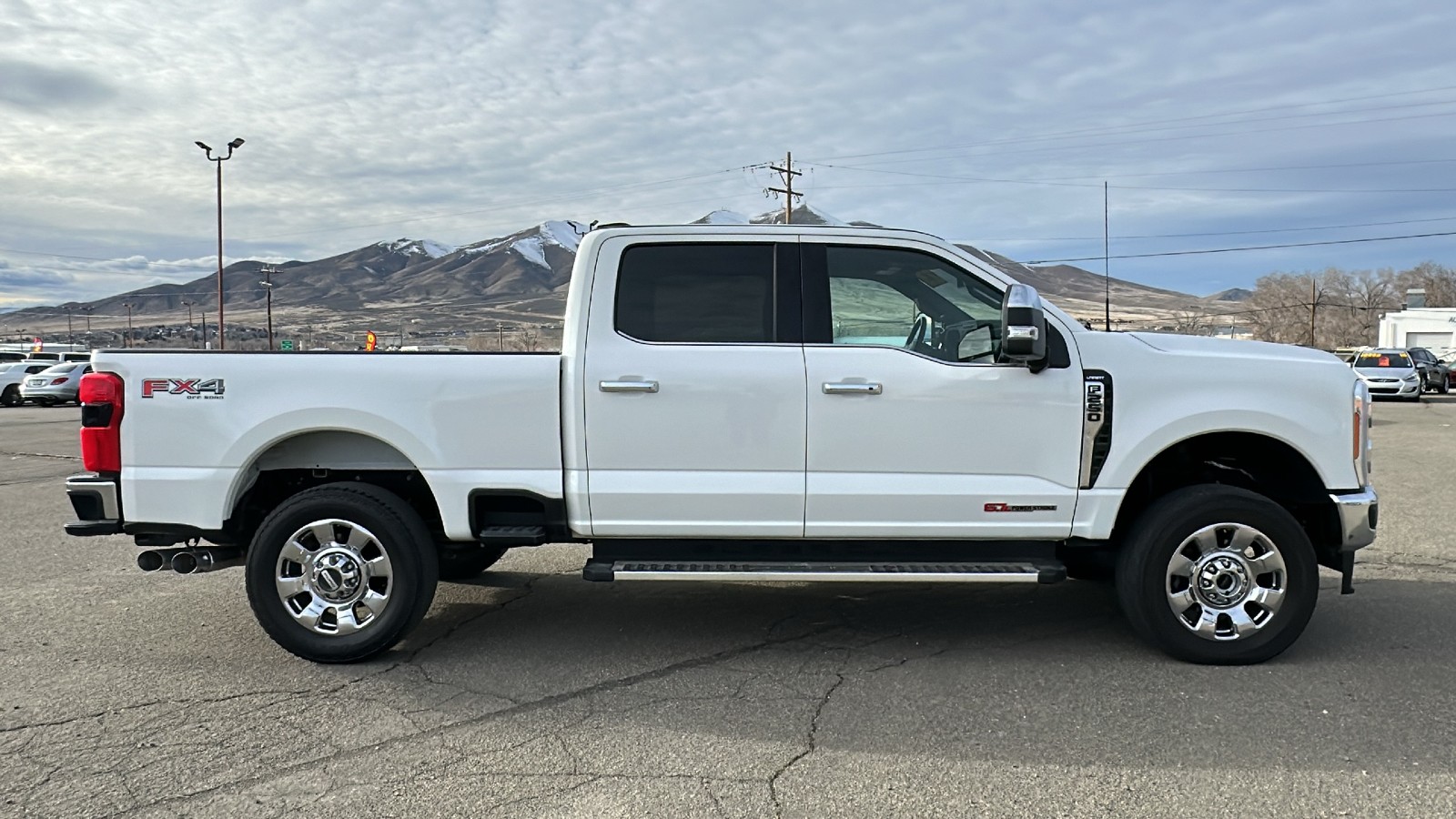 2023 Ford Super Duty F-250 LARIAT 2