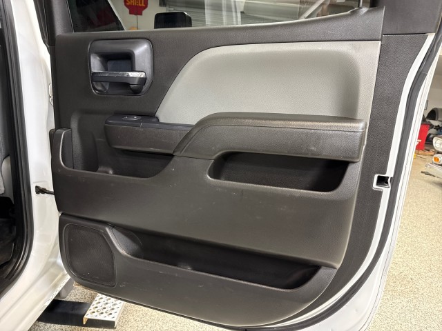 2020 Chevrolet Silverado MD 5500 Duramax RWD Utility/ Service Bed in , 