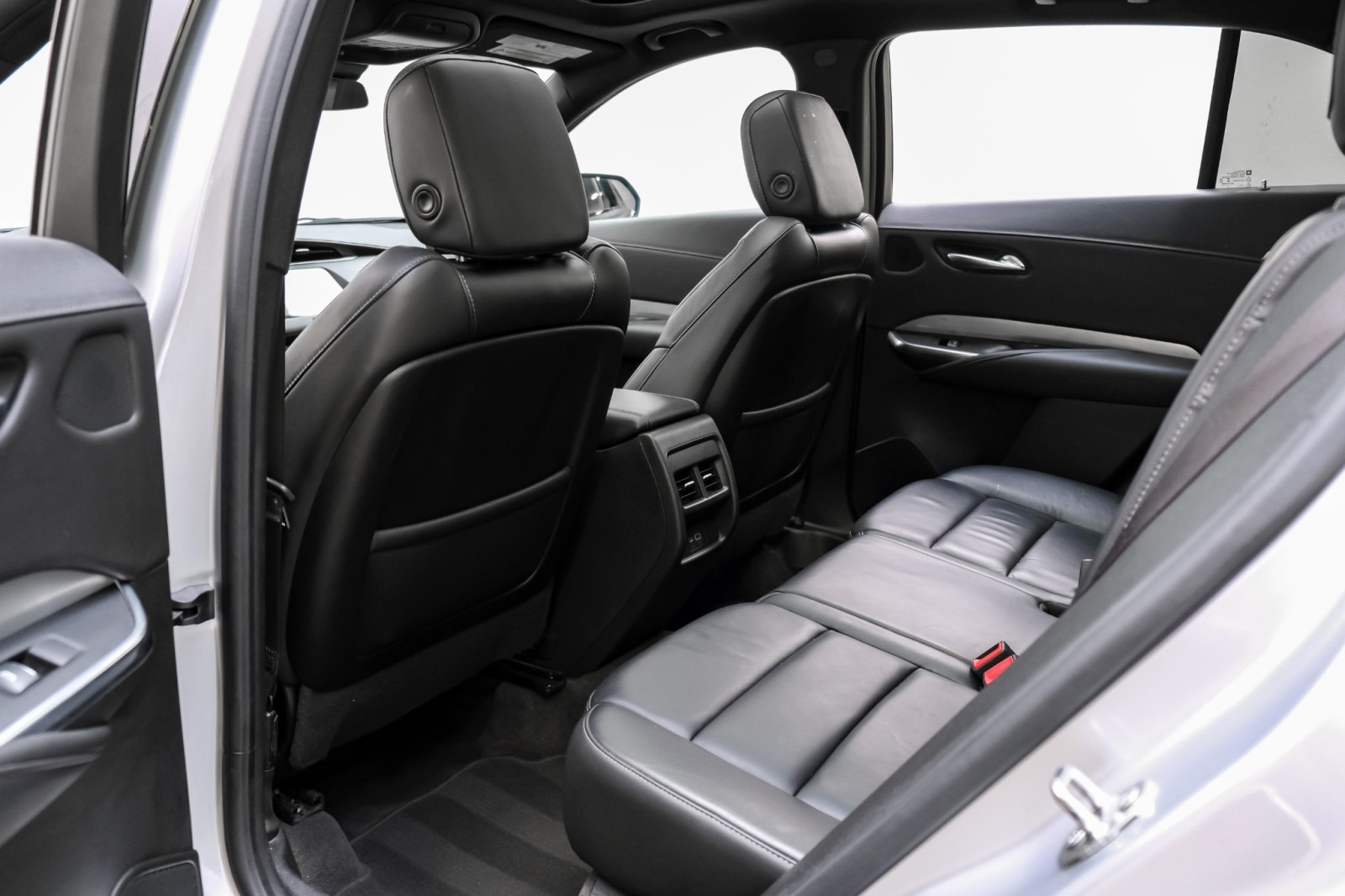 2020 Cadillac XT4 AWD Premium Luxury PanoRoof Navigation DrvrAwarene 40