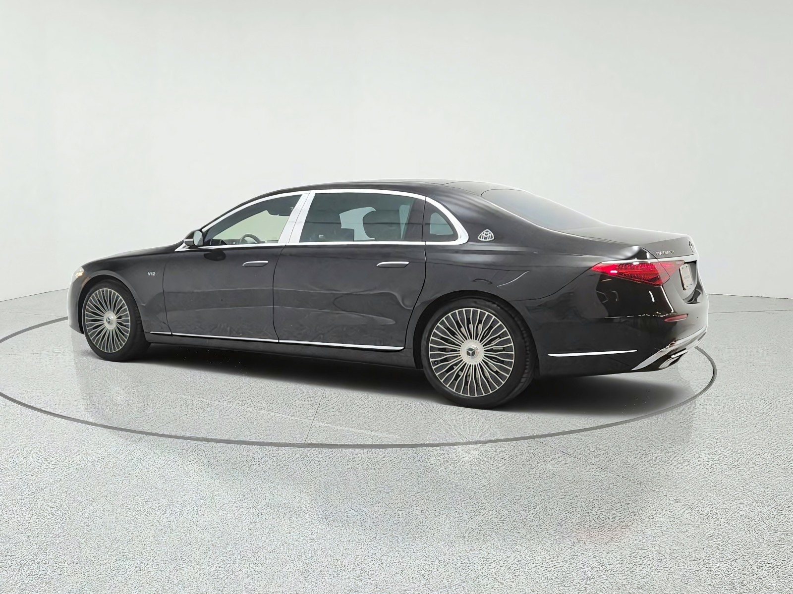 Certified Used 2023 Obsidian Black Mercedes-Benz Maybach S 680 4MATIC® Sedan image 7