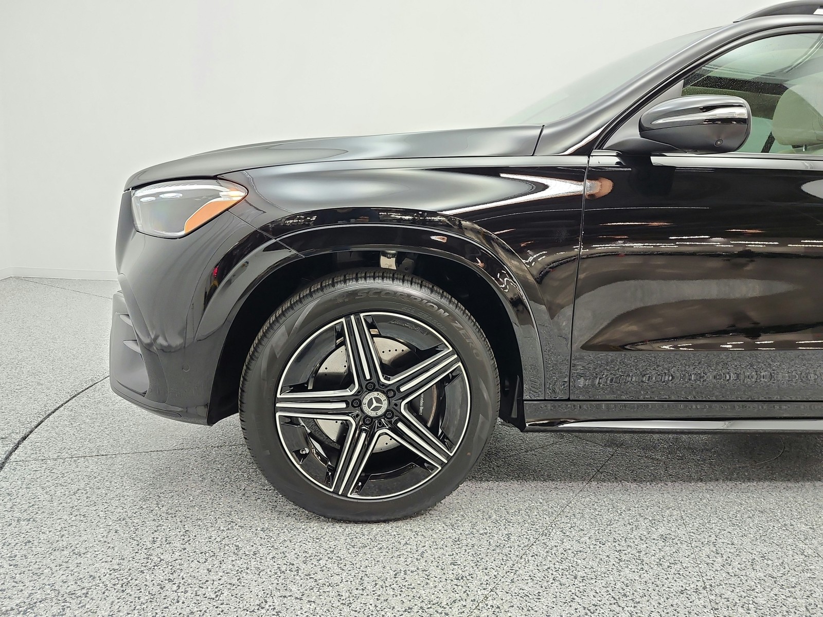 New 2026 Black Mercedes-Benz GLE 350 4MATIC® SUV image 15