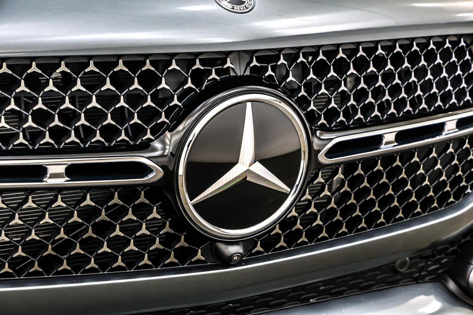 New 2026 Selenite Grey Metallic Mercedes-Benz GLE 450 image 13