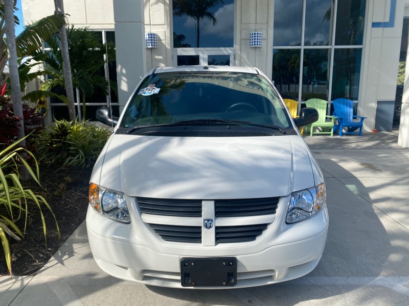 2006 Dodge Caravan SXT LOW MILES 28,367 1 OWNER HANDICAP LIFT in , 
