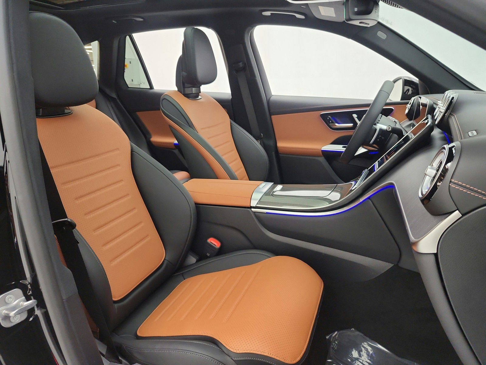 New 2027 Black Mercedes-Benz GLC 300 SUV image 14