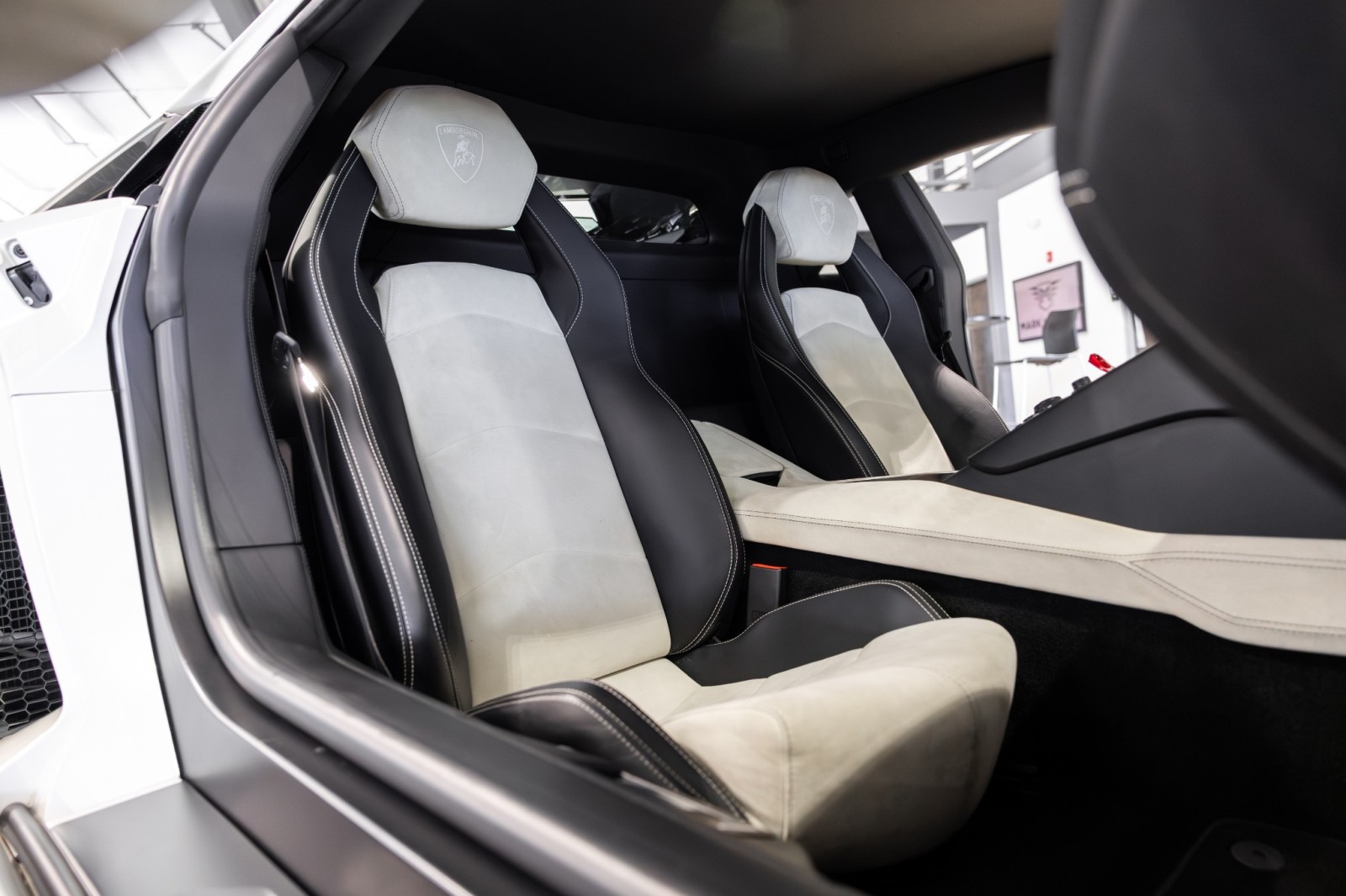 Used Car 2015 Lamborghini Aventador  For Sale Under $340,000 In Boerne, Texas