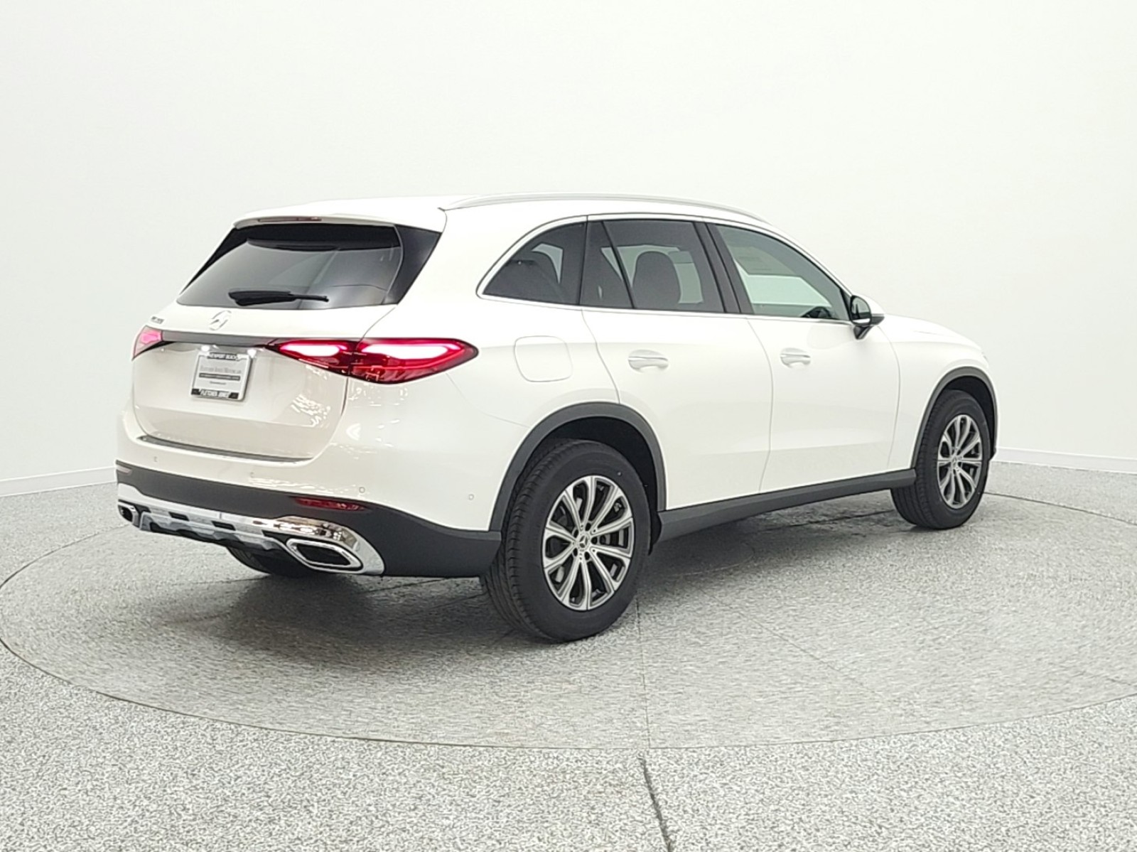 New 2026 Polar White Mercedes-Benz GLC 300 image 5