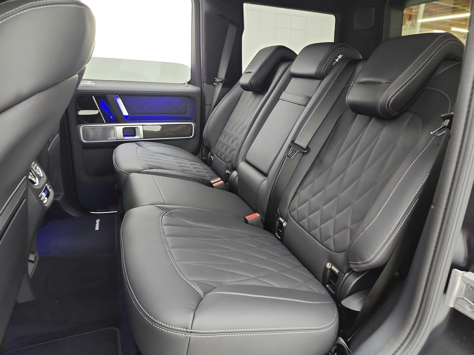 New 2027 MANUFAKTUR Night Black magno Mercedes-Benz AMG® G 63 SUV image 11