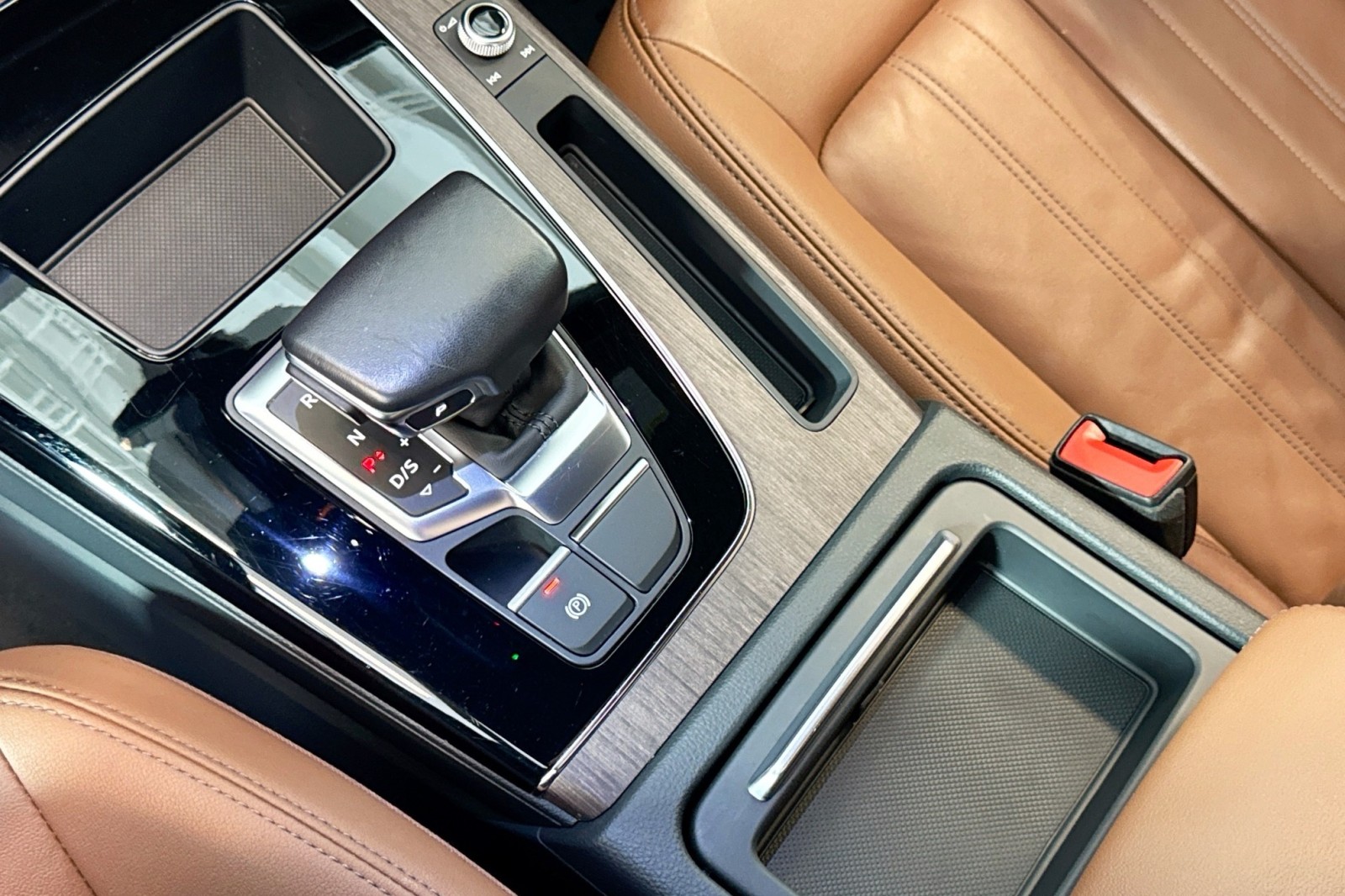 Used 2022 FLORETTE SILVER Audi S line Premium image 16