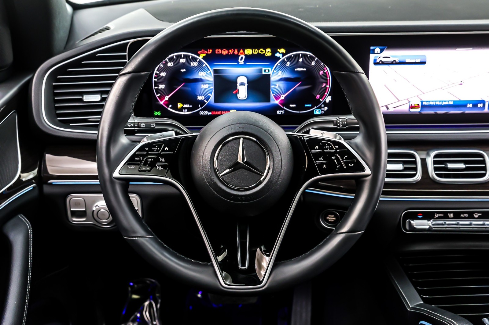 Certified Used 2024 Obsidian Black Metallic Mercedes-Benz GLE 450 4MATIC® SUV image 20