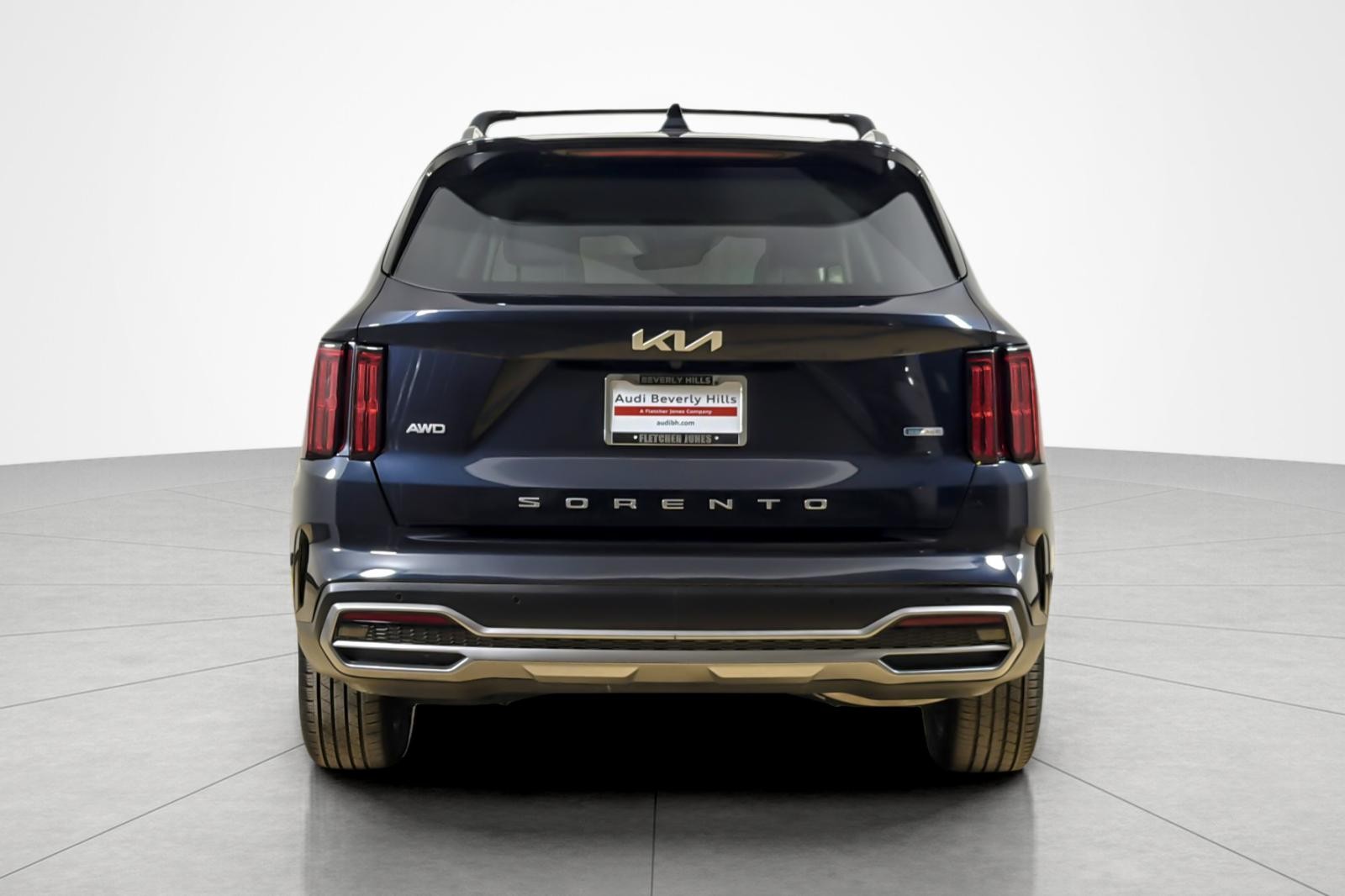 Used 2022 Gravity Blue Kia SX AWD image 4