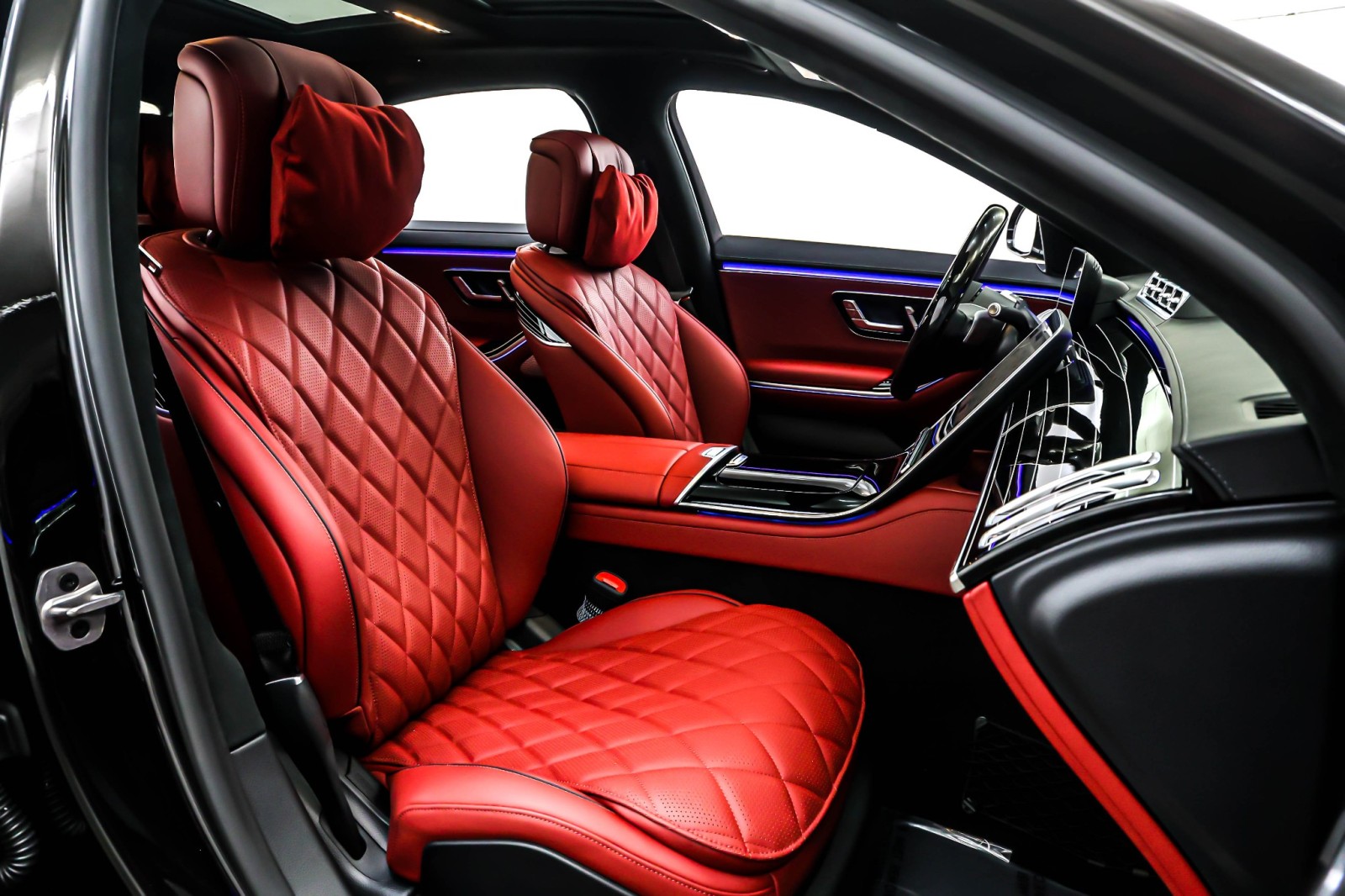 New 2026 Obsidian Black Metallic Mercedes-Benz S 580 4MATIC® Sedan image 7