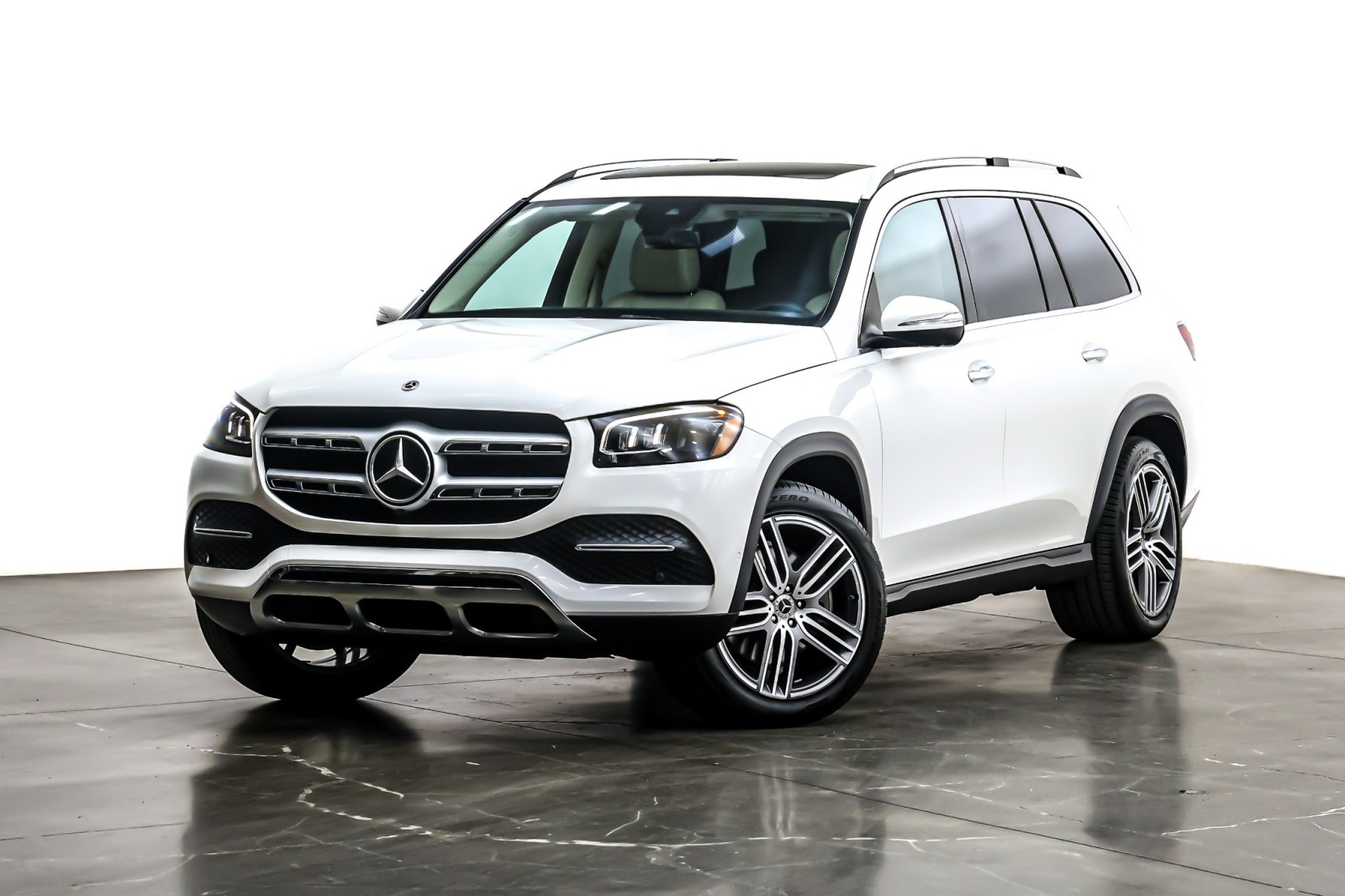 2022 Mercedes-Benz GLS GLS450's photo