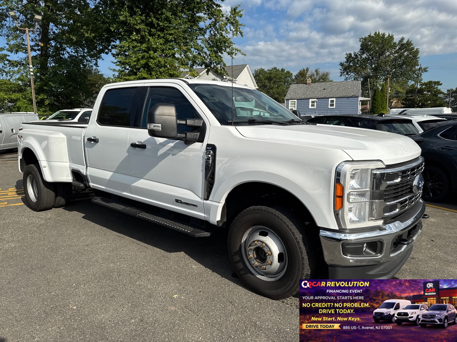 2023 Ford F-350 Super Duty XLT Crew Cab LB DRW 4WD
