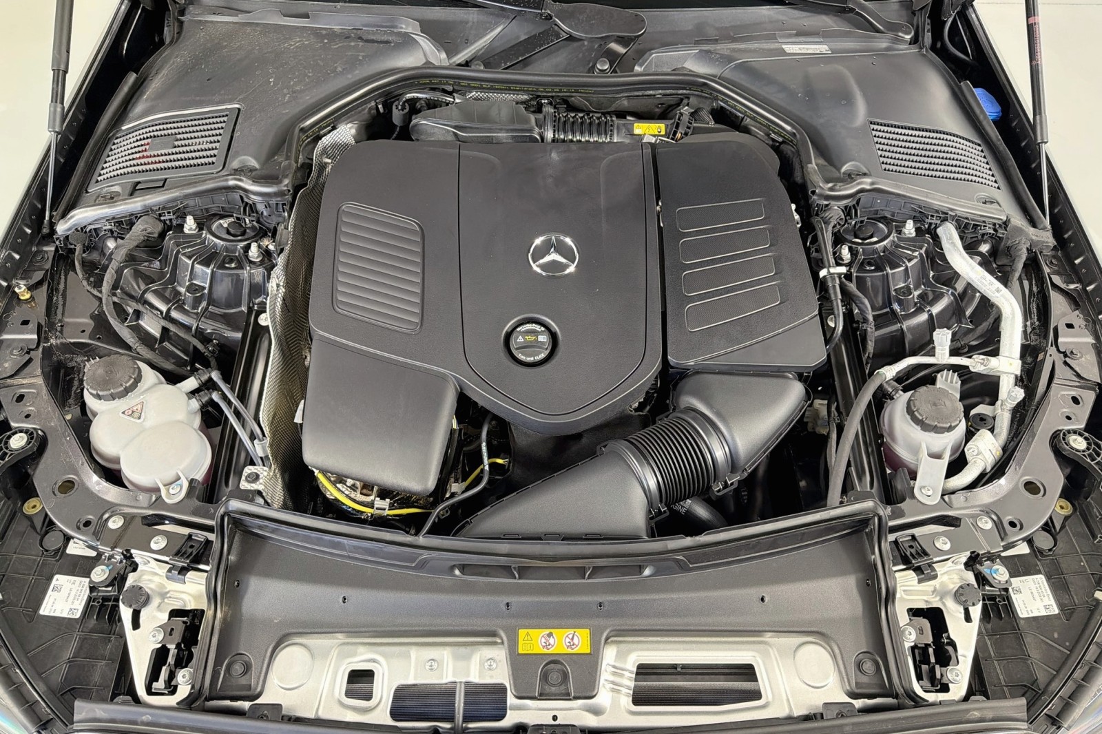 New 2026 Graphite Grey Metallic Mercedes-Benz C 300 Sedan image 10