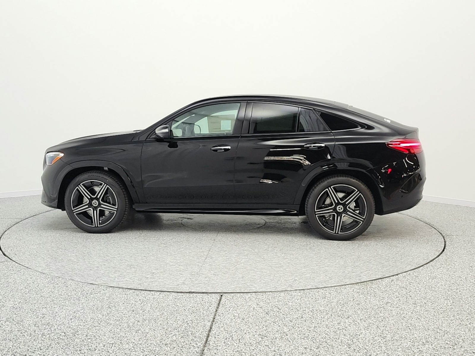 New 2026 Black Mercedes-Benz GLE 450 image 8