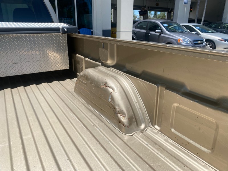 2005 GMC Sierra 1500 LOW MILES 83837 AC NO ACCIDENTS in ,
