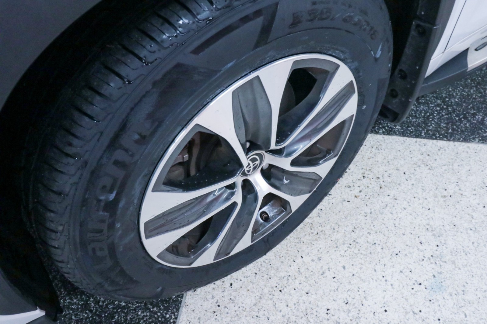 Used Car 2022 Toyota Highlander  Xle For Sale Under $35,000 In Austin, Texas