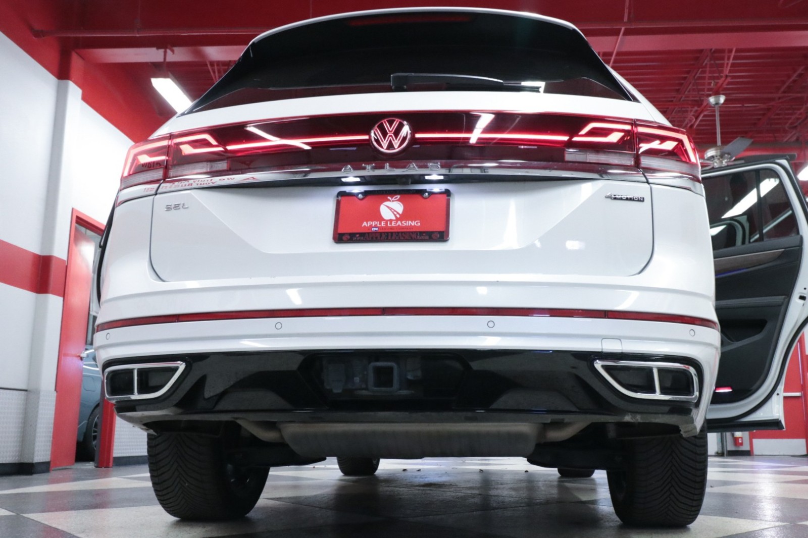 Used Car 2024 Volkswagen Atlas  2.0t Sel Premium R-line For Sale Under $40,000 In Austin, Texas