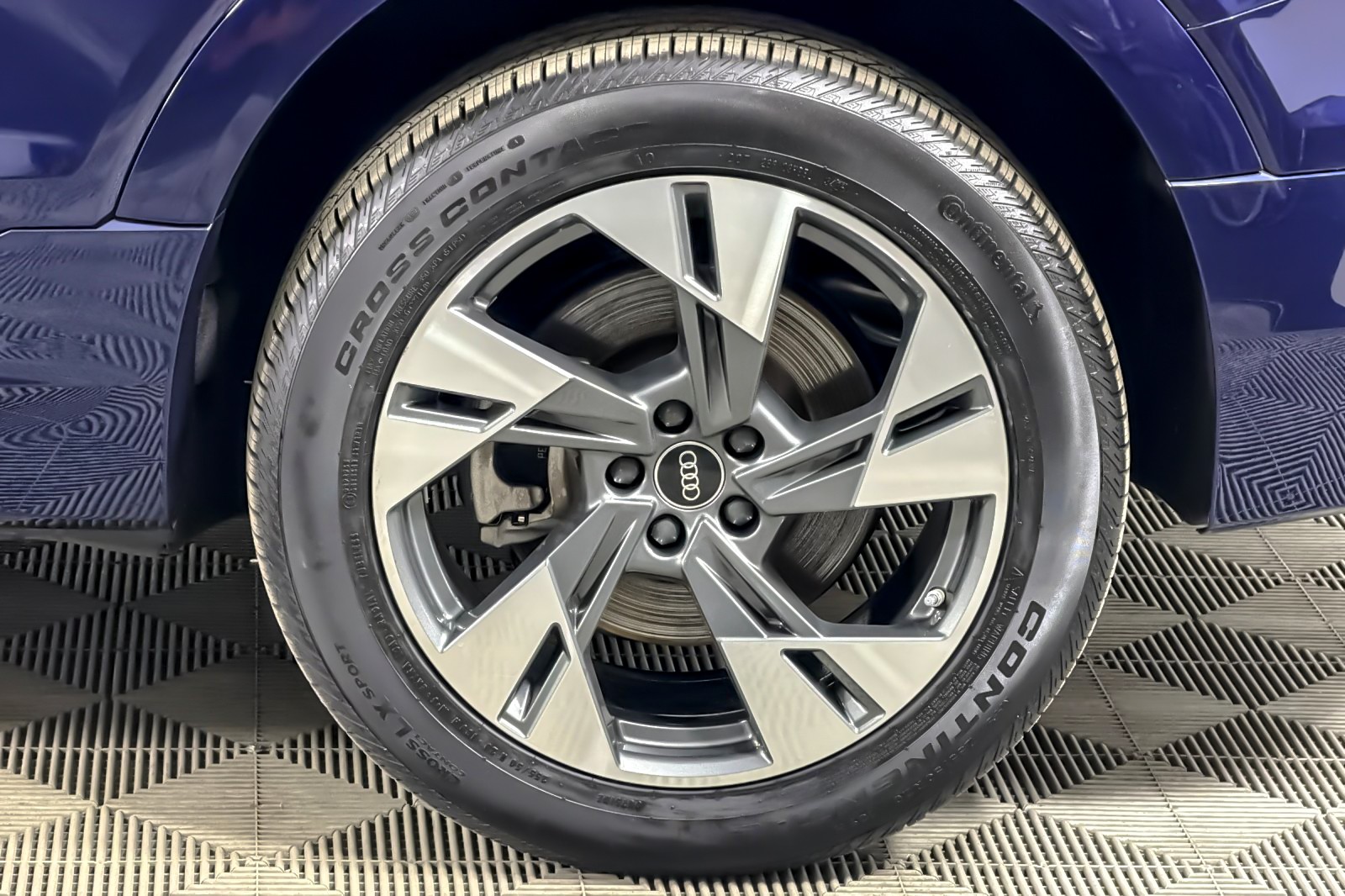 Used 2022 Navarra Blue Metallic Audi Premium quattro image 26