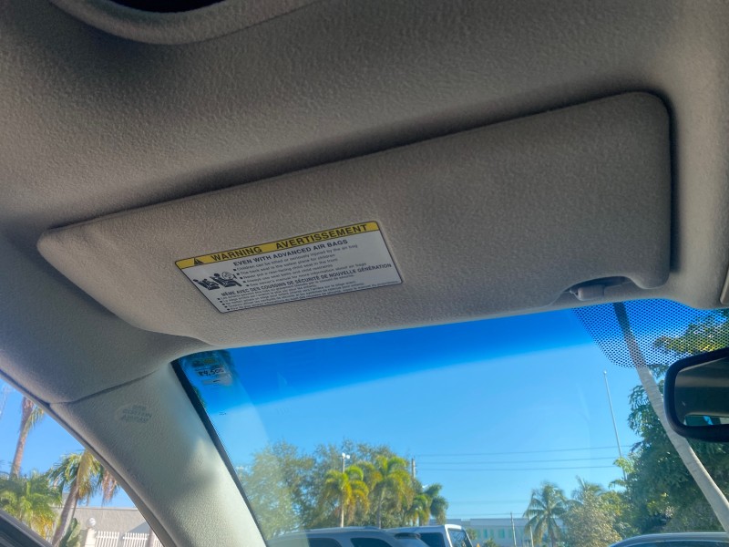 2011 Toyota Avalon Limited LOW MILES 80,879 in ,