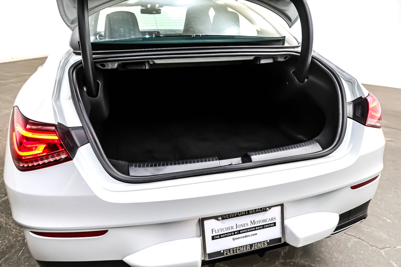 Used 2023 Digital White Metallic Mercedes-Benz CLA 250 Coupe image 23