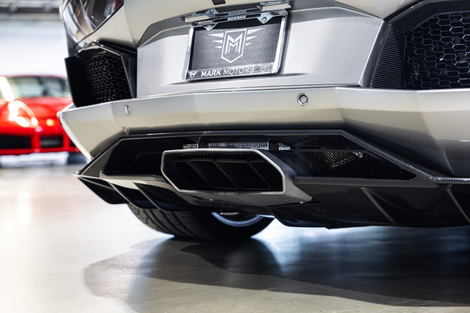Used Car 2014 Lamborghini Aventador  Roadster - Grigio Antares Metallic - Transparent Engine Bonnet - Sensonum Sound System For Sale Under $440,000 In Boerne, Texas