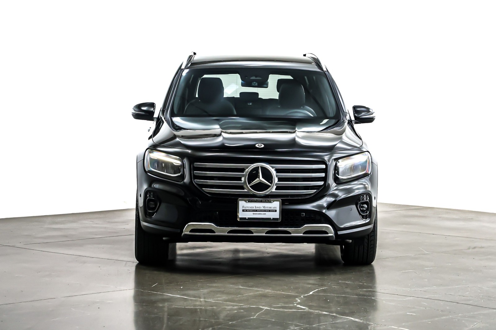 Certified Used 2025 Night Black Mercedes-Benz GLB 250 SUV image 4