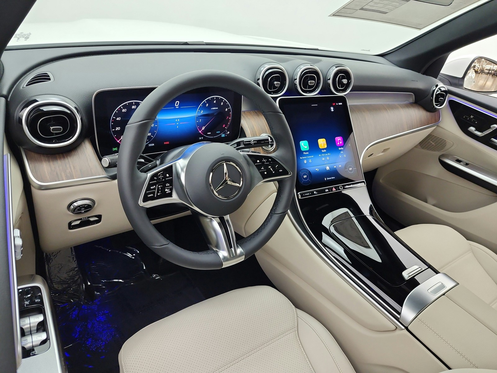 New 2027 Polar White Mercedes-Benz GLC 300 SUV image 9