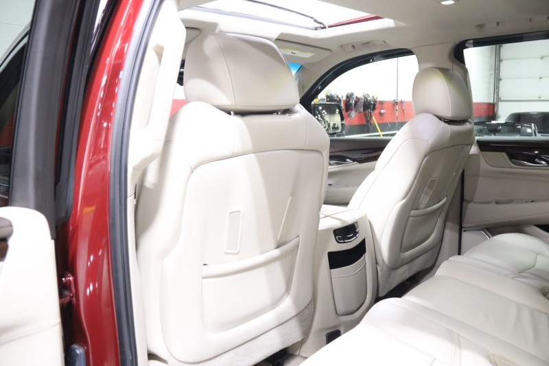 2016 Cadillac Escalade Luxury Collection 4dr Suv in , 