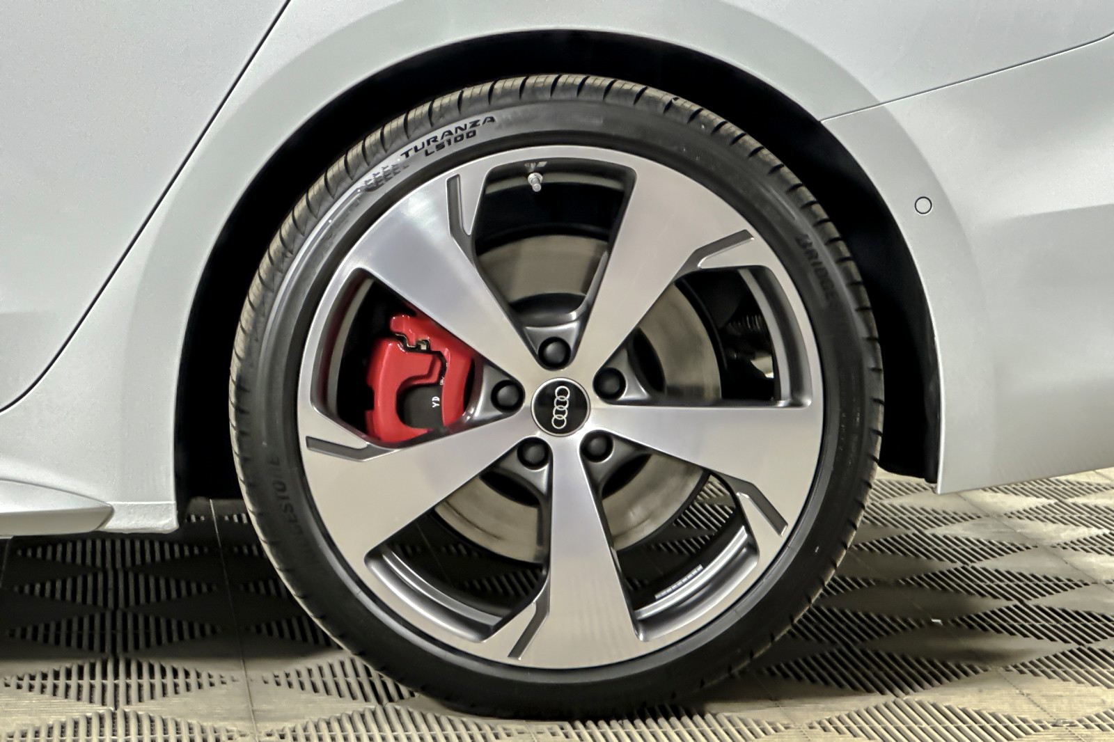 New 2025 Glacier White Metallic Audi Premium Plus 3.0 TFSI quattro image 22