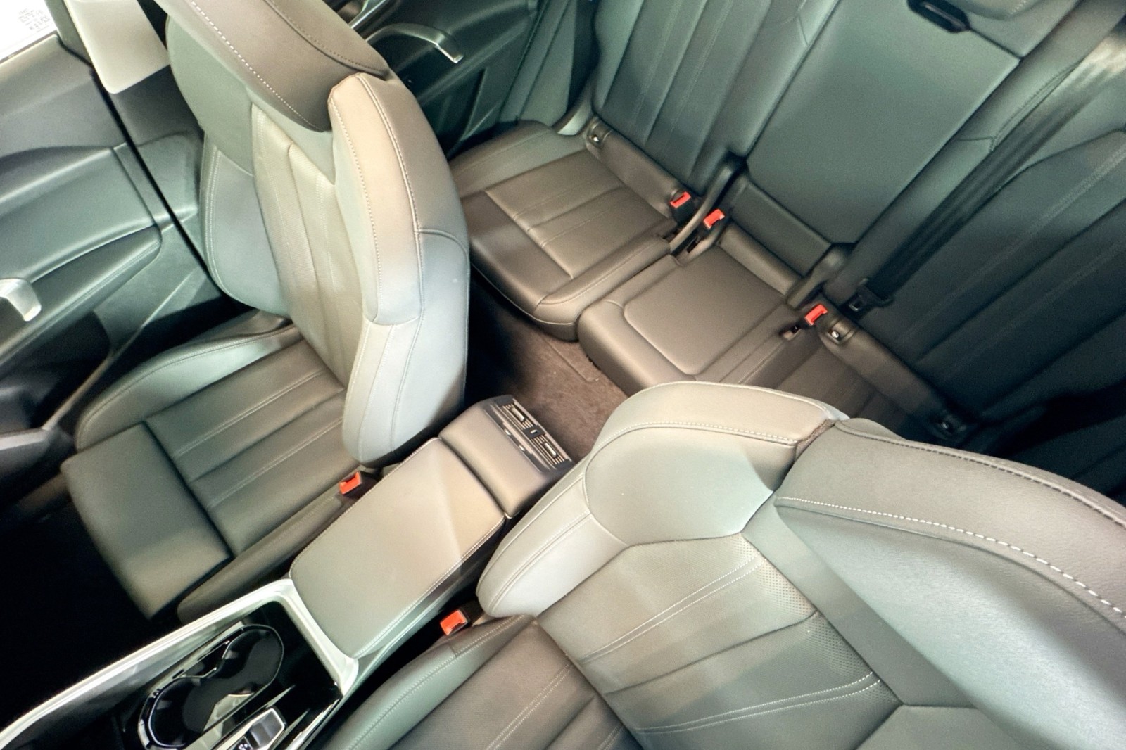 New 2025 Tambora Gray Metallic Audi Premium Plus 2.0 TFSI quattro image 18