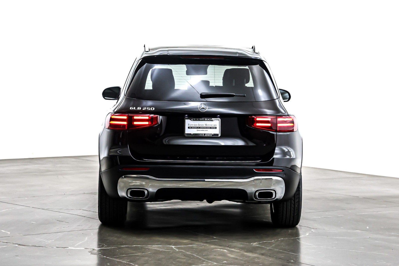 Certified Used 2025 Night Black Mercedes-Benz GLB 250 SUV image 5