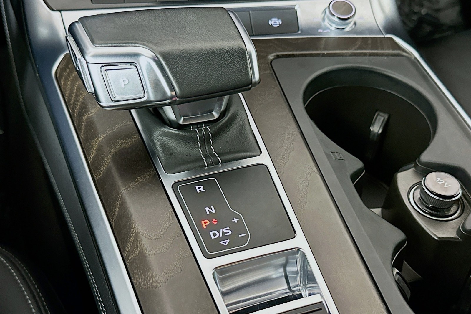 Used 2023 Mythos Black Metallic Audi Premium Plus image 7