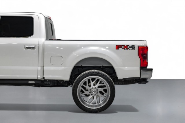 2018 Ford F-250 LARIAT 11