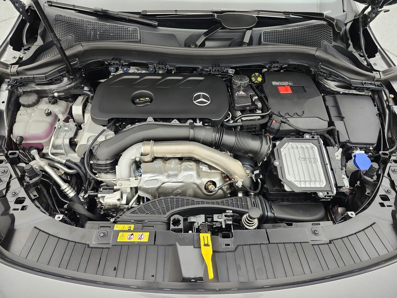 New 2026 Mountain Grey Metallic Mercedes-Benz GLA 250 SUV image 12