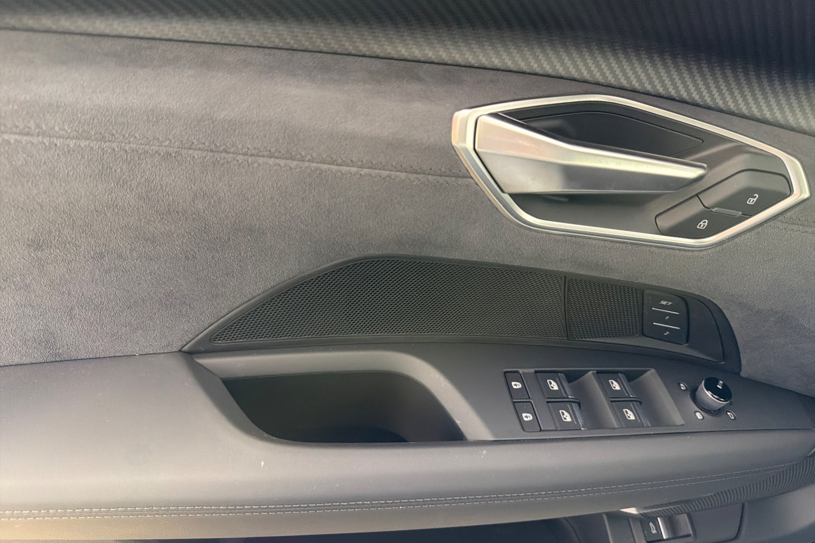 New 2026 Florett Silver Metallic Audi Premium Plus quattro image 10