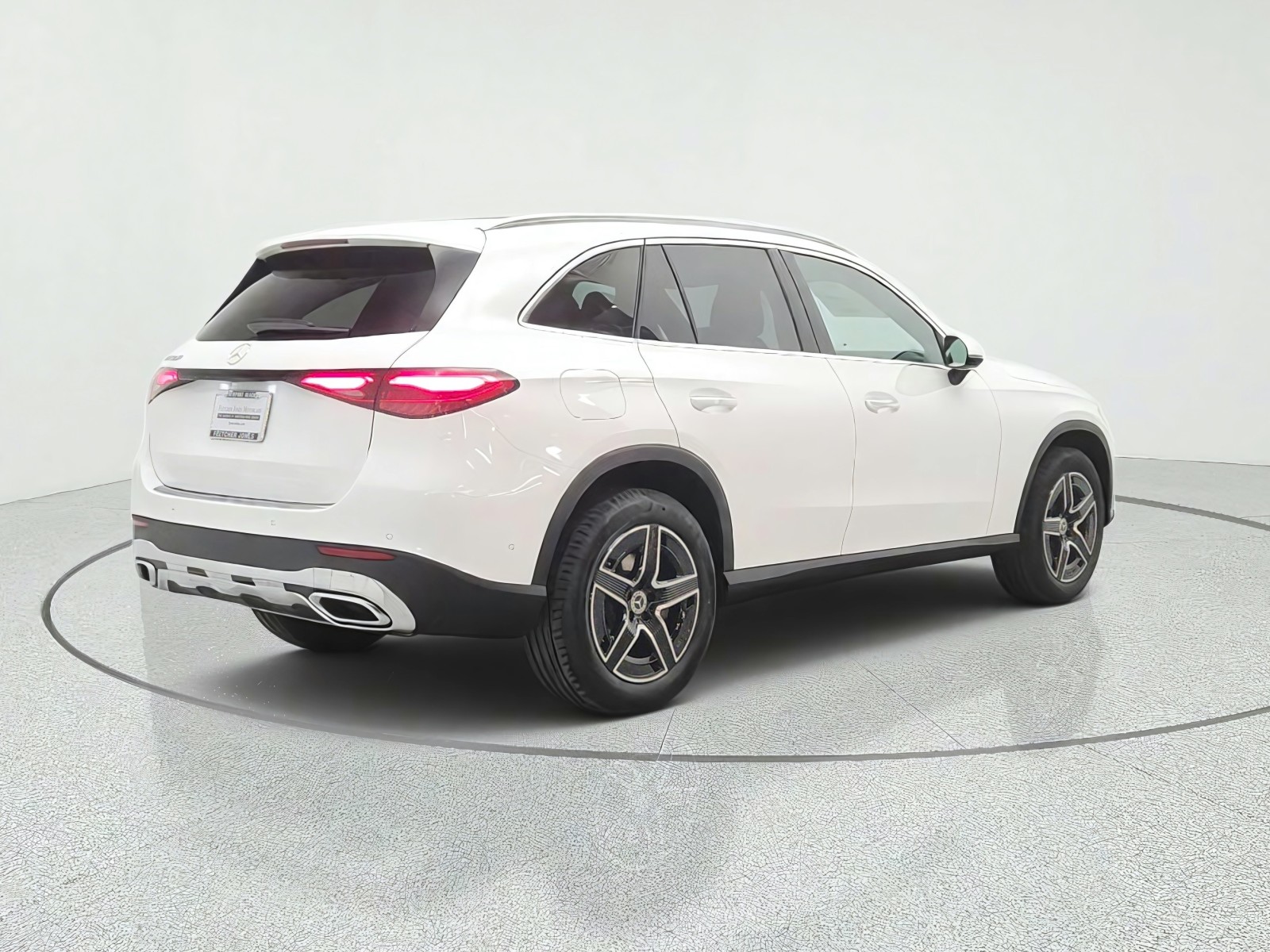 New 2027 Polar White Mercedes-Benz GLC 300 SUV image 5