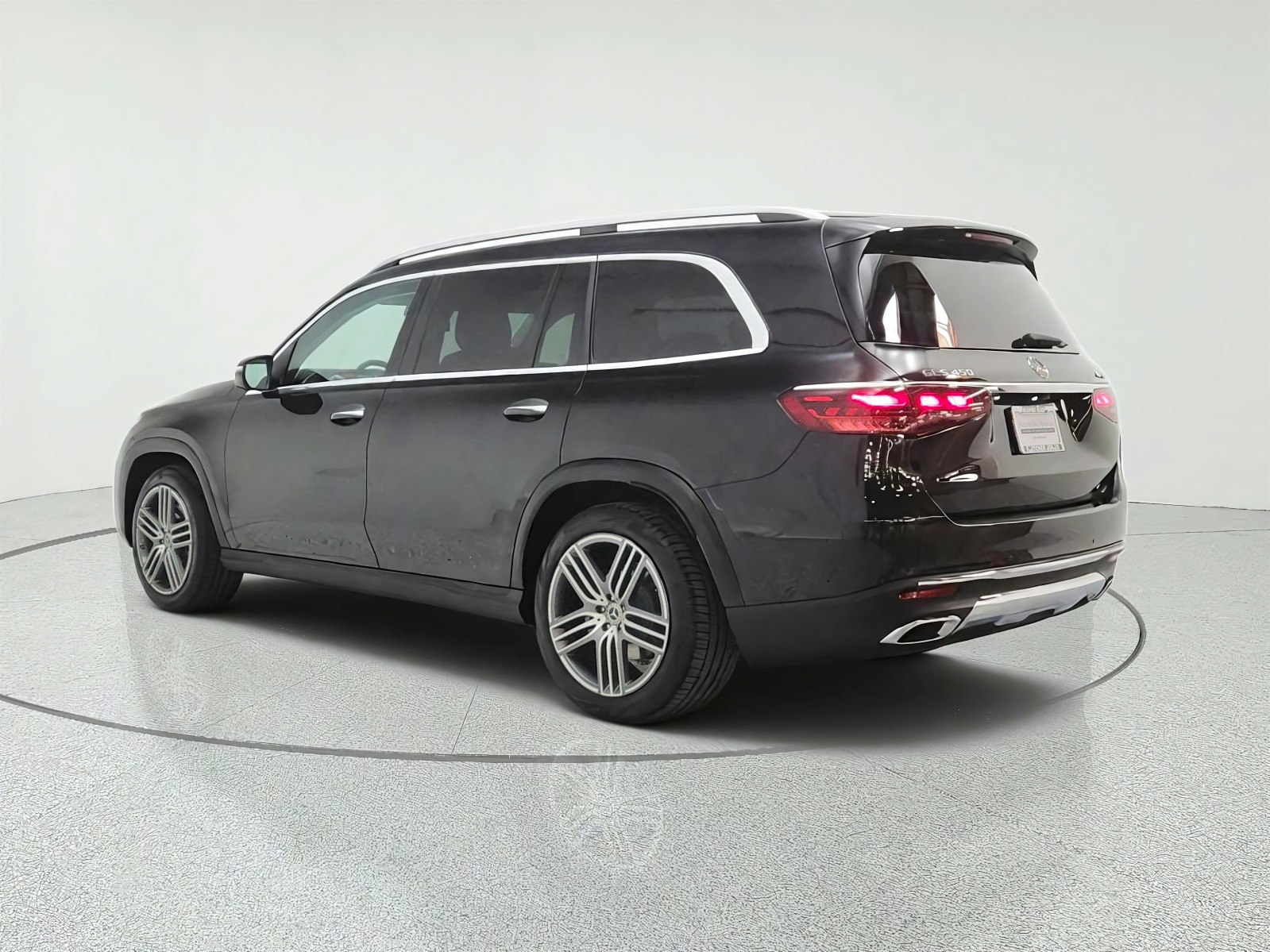 Certified Used 2026 Obsidian Black Metallic Mercedes-Benz GLS 450 4MATIC® SUV image 7