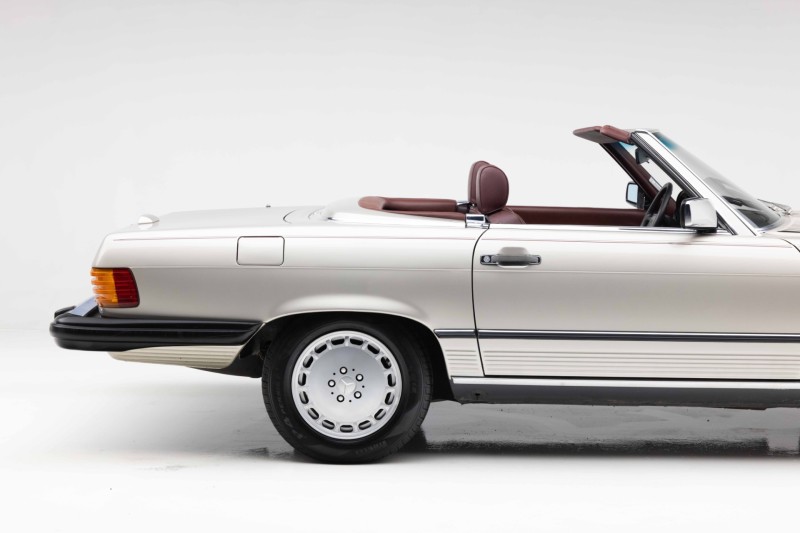 1989 Mercedes-Benz 560-Series 560 SL in ,