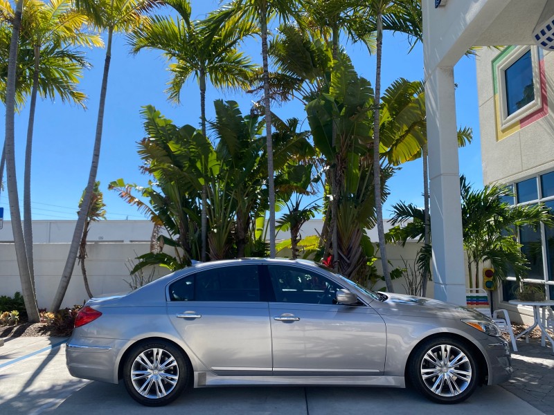 2012 Hyundai Genesis 3.8L SUNROOF PREM PKG in , 