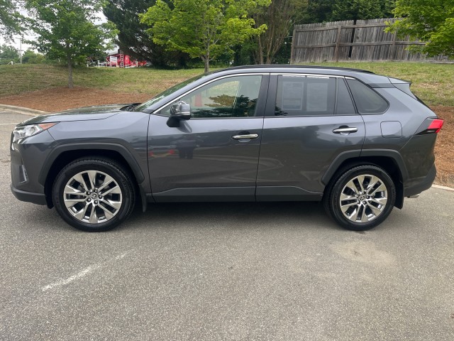 ToyotaRAV46