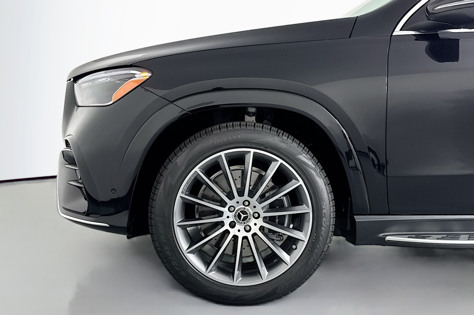 New 2026 Obsidian Black Metallic Mercedes-Benz GLE 450 4MATIC® SUV image 9