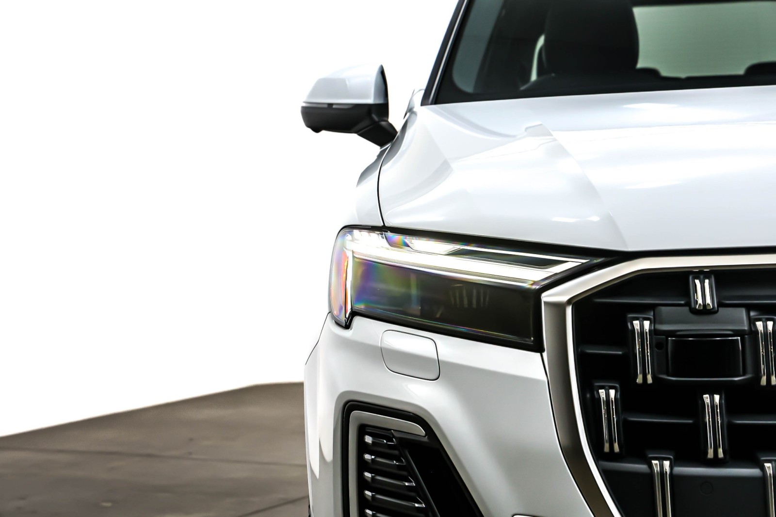 Used 2025 Glacier White Metallic Audi Premium 45 TFSI quattro image 14