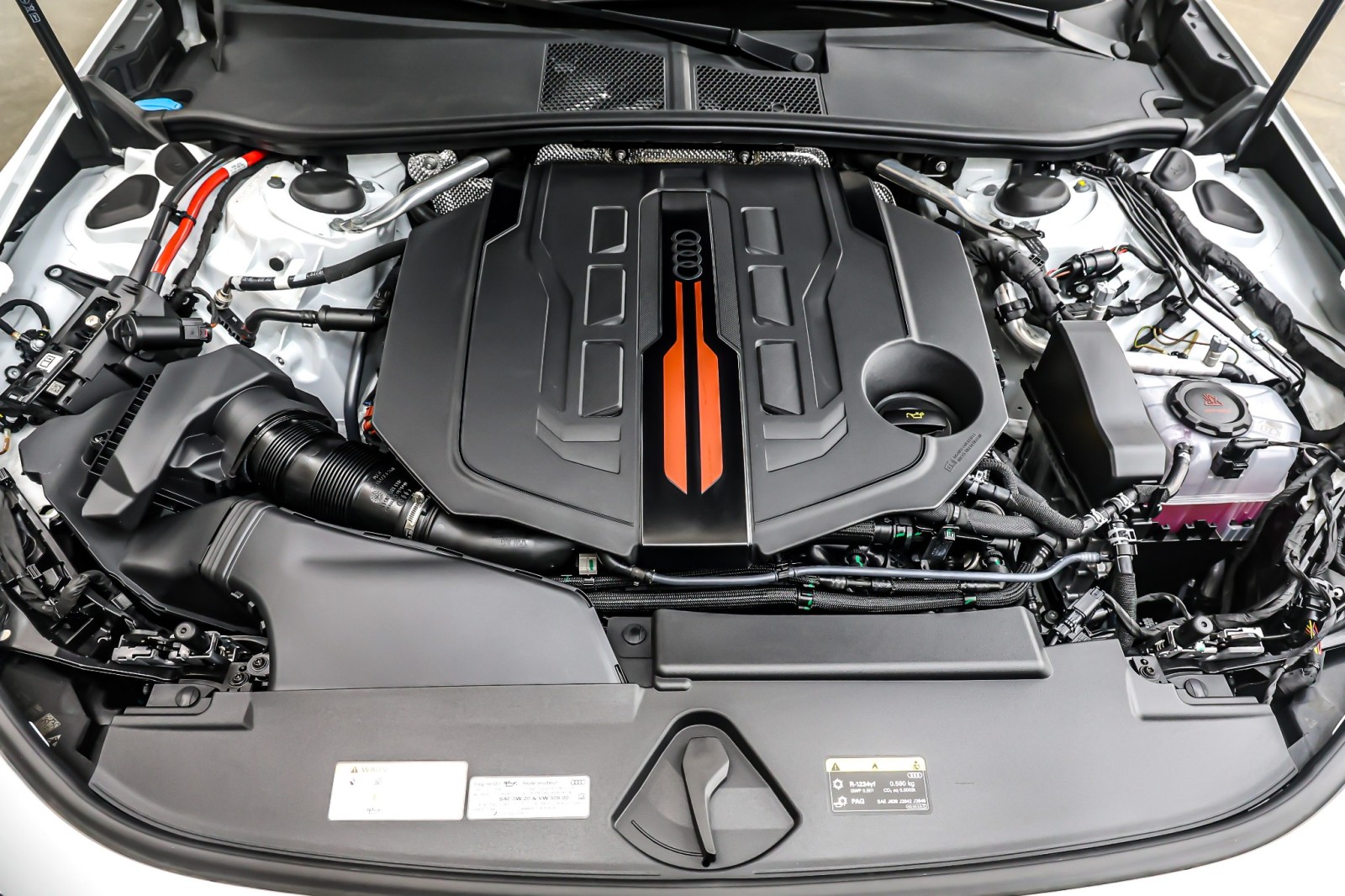 New 2025 Glacier White Metallic Audi Premium Plus 3.0 TFSI quattro image 11