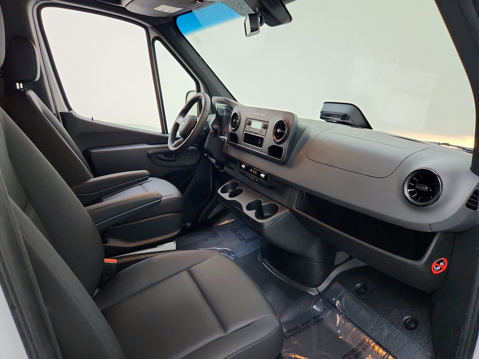 New 2026 Arctic White Mercedes-Benz AWD image 18