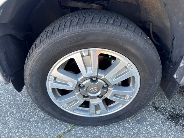 ToyotaTundra 4WD Truck13