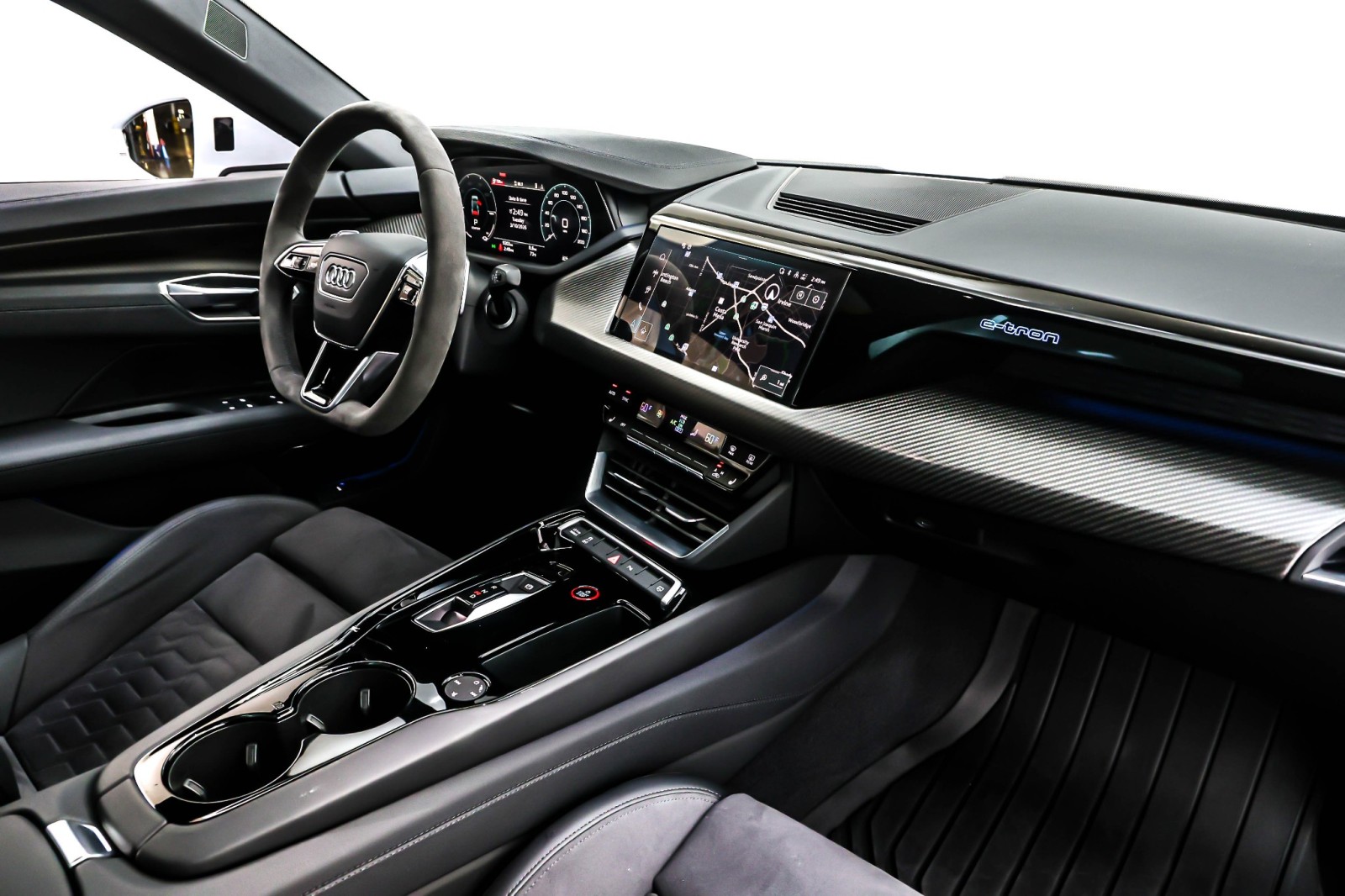 Used 2024 Suzuka Gray Metallic Audi Premium Plus quattro image 16