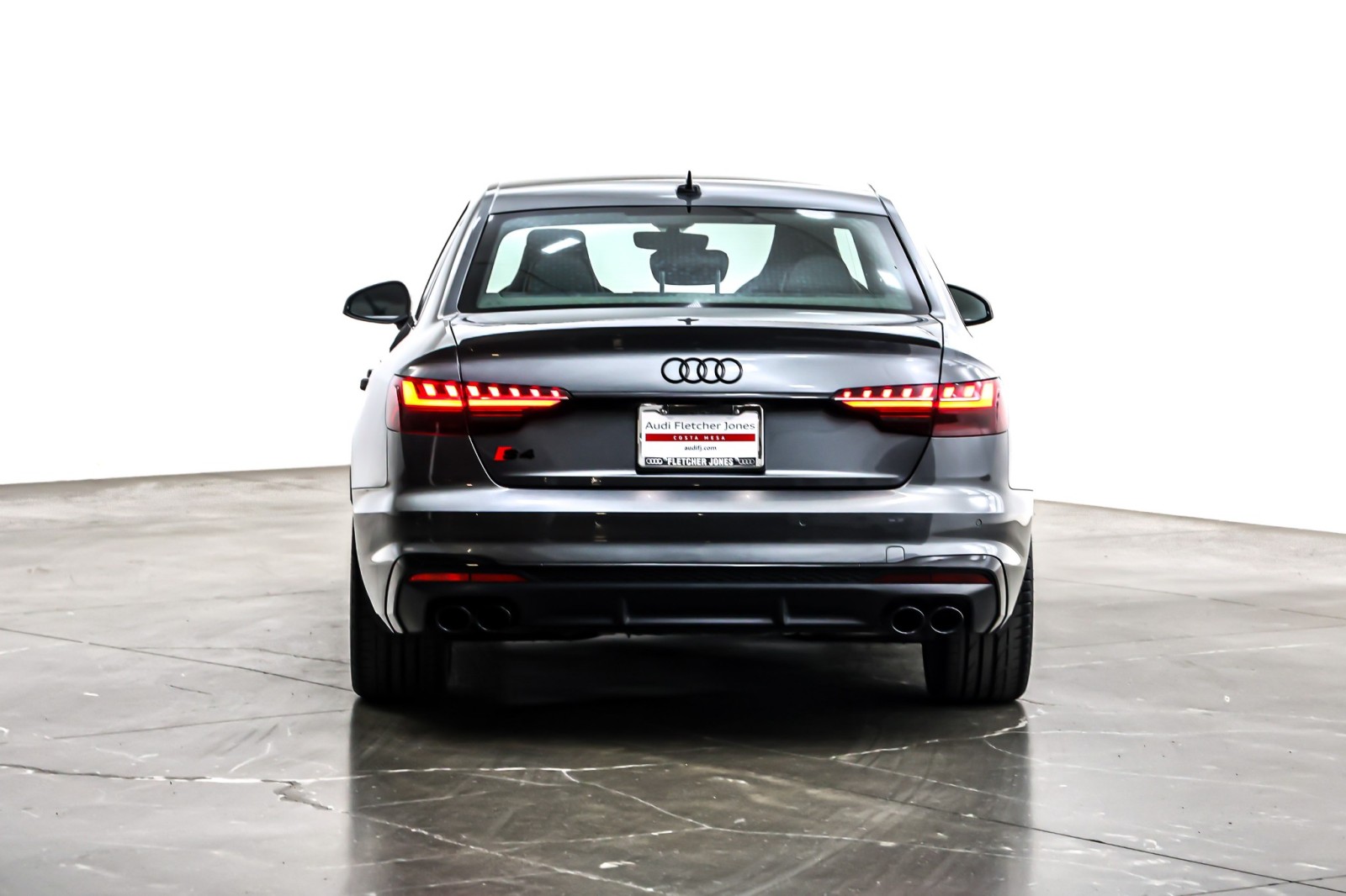 Used 2023 Daytona Gray Pearl Effect Audi Premium Plus 3.0 TFSI quattro image 5