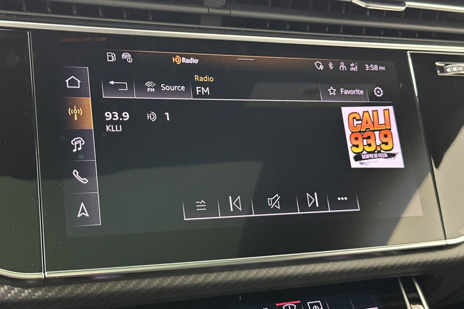 New 2026 Glacier White Metallic Audi performance quattro image 17