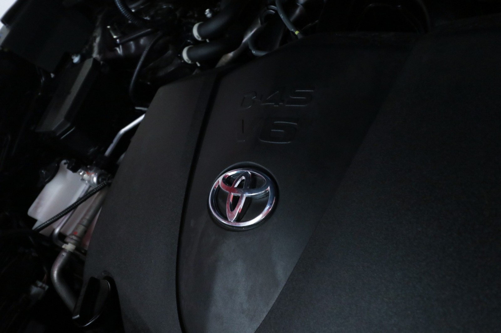 Used Car 2022 Toyota Highlander  Xle For Sale Under $35,000 In Austin, Texas